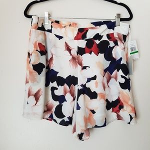 SALE! 1. STATE KENYA FLORAL PRINT DRESS SHORTS
